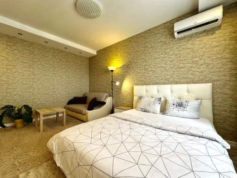 Fresh Room на ул. Маршала Устинова, 1