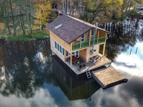 Хуторок озерный