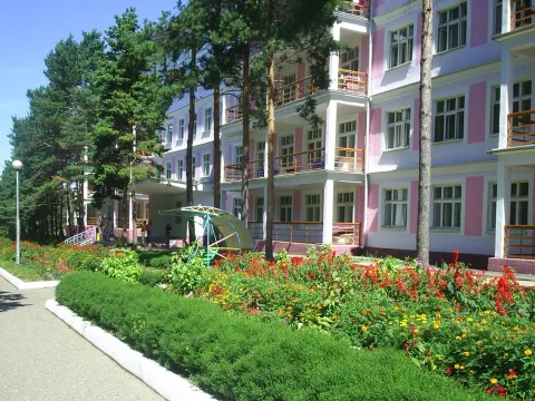 Изумрудный (Горные ключи)