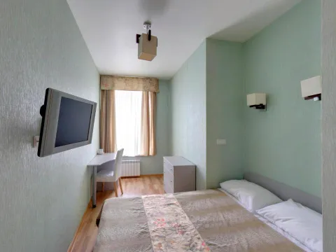 Невский 105