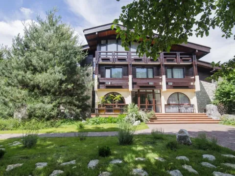 Shalet Greystone